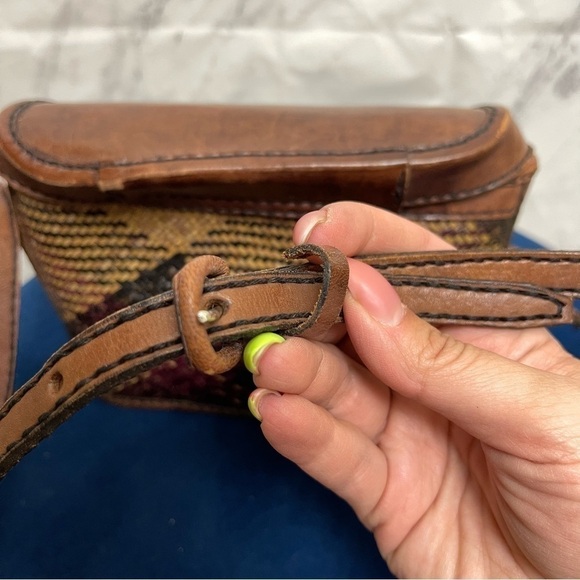 VINTAGE 80s Handmade Leather and Rattan Woven Crossbody Bag - Picture 7 of 14